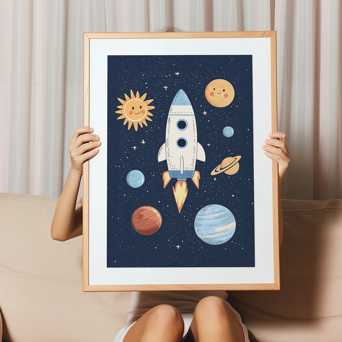 Rakete gemalt fliegt durch das Weltall vorbei an Planeten Sternen und der Sonne Kinderzimmerbild Poster