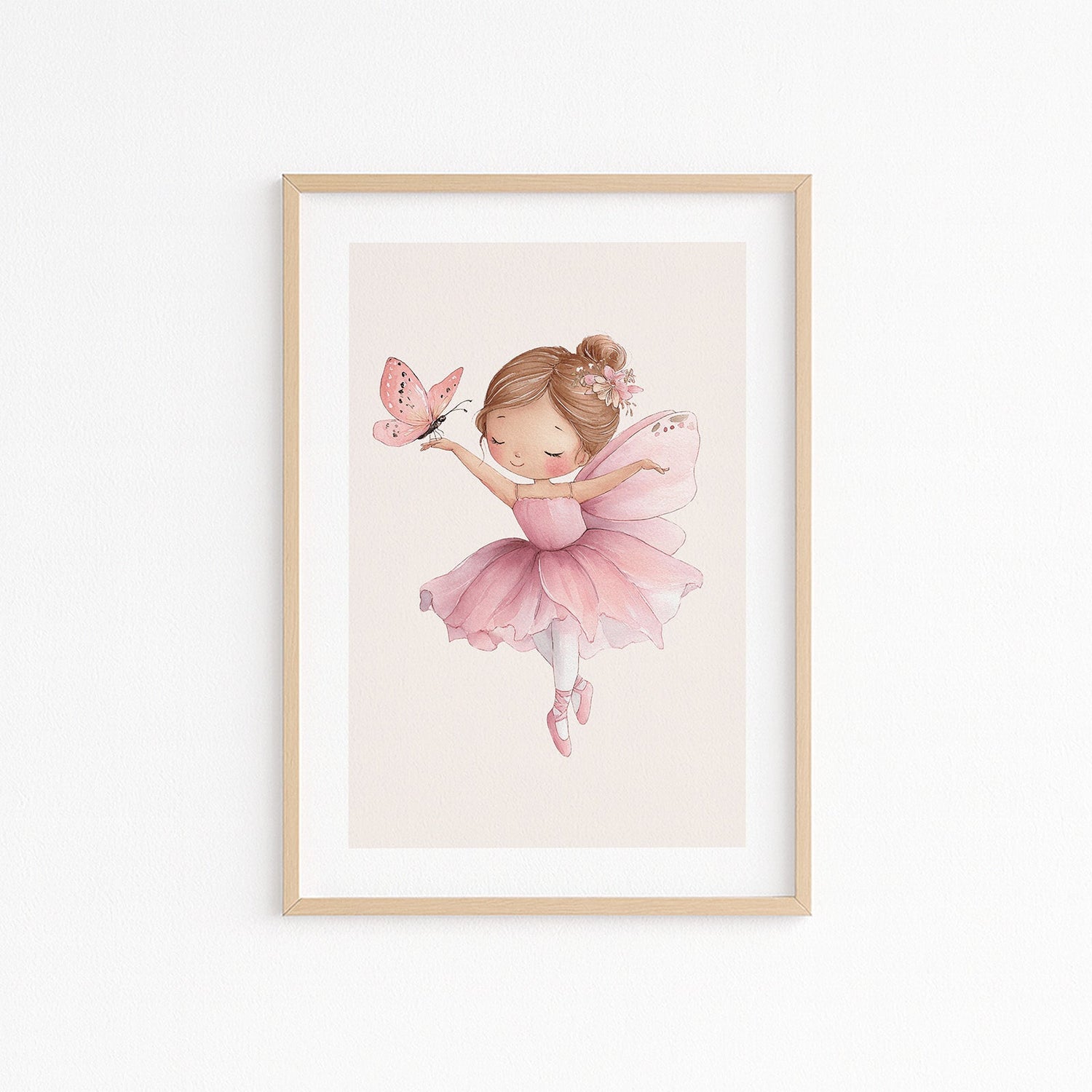 gezeichnete Ballerina tanzt mit einem Schmetterling pastelfarben